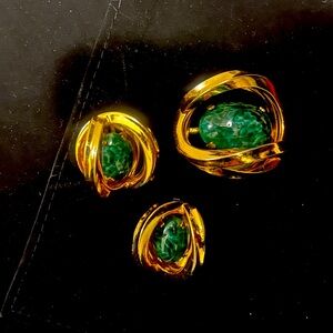 Vintage brooch and earrings set